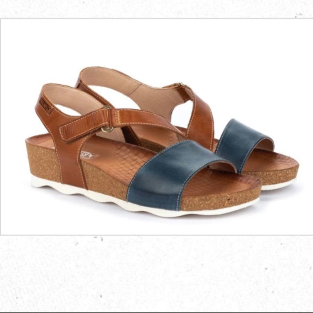 Pikolinos Mahon leather wedge sandals size 40